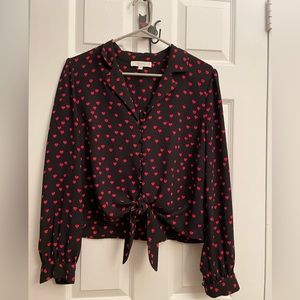 Heart print tie waist cropped shirt